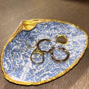 Handmade Shell Jewelry Holder